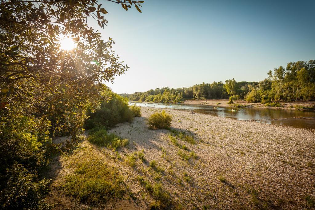 Camping La Sousta**** Remoulins Exterior photo