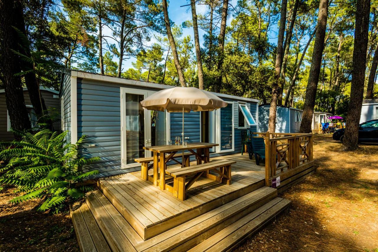 Camping La Sousta**** Remoulins Exterior photo